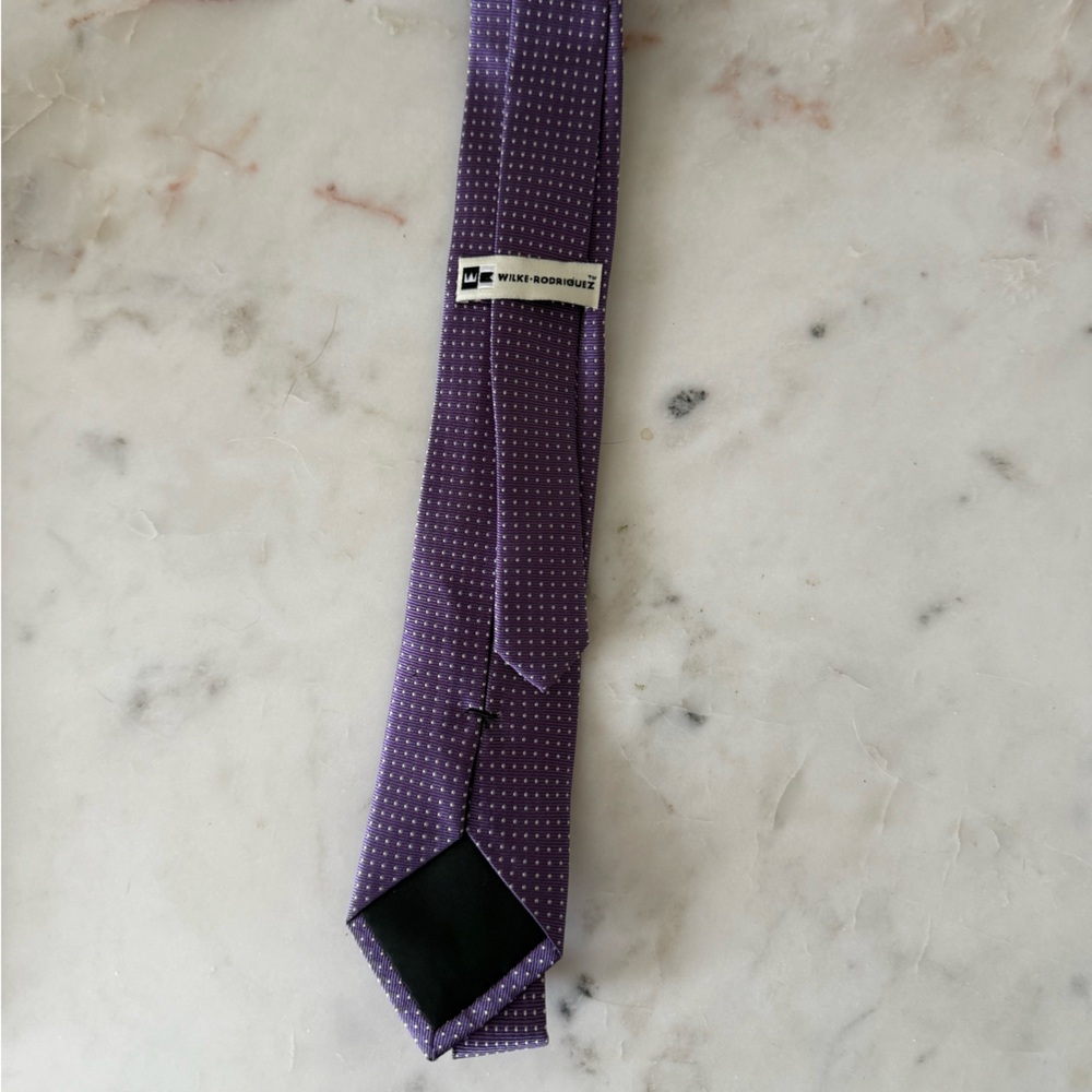Elegant Purple Men's Skinny Tie - Picture 4 of 4
